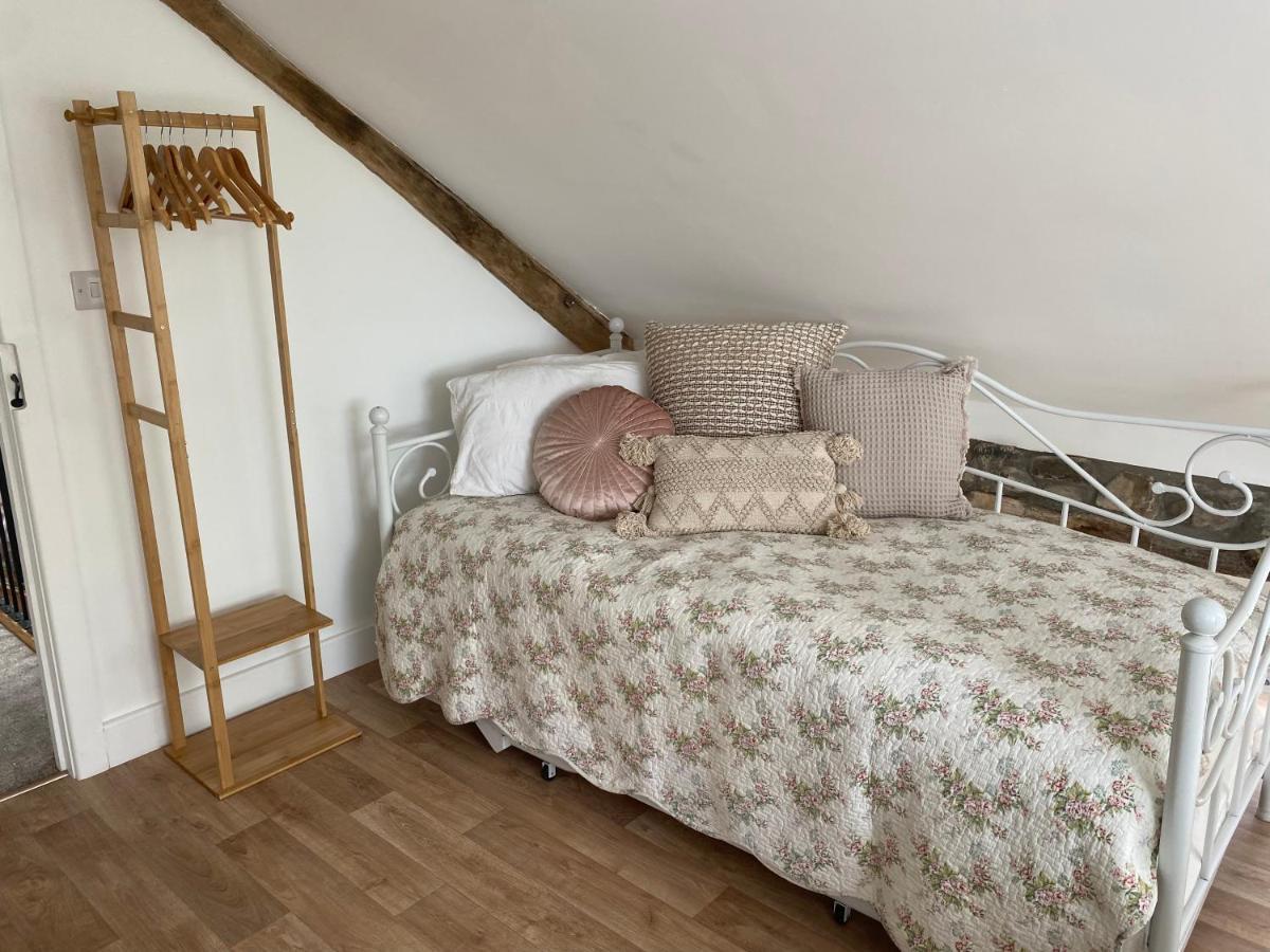 Pippin Lodge Llanwrda Eksteriør bilde