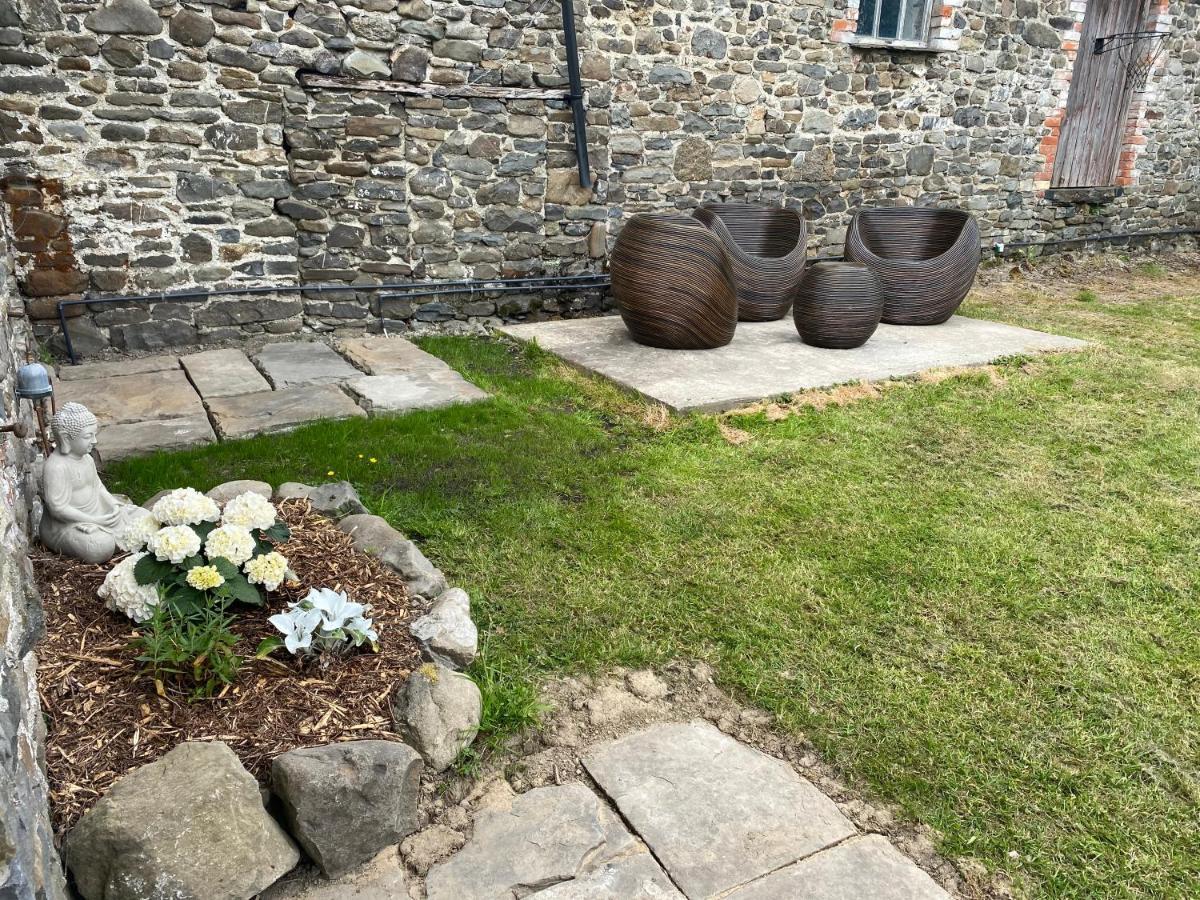 Pippin Lodge Llanwrda Eksteriør bilde